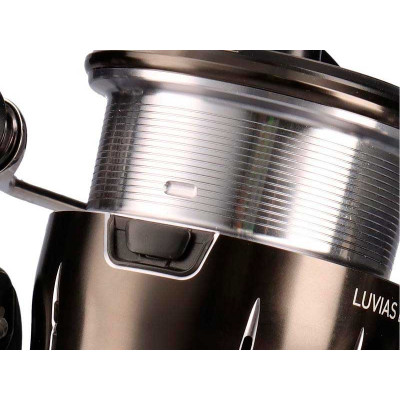 Спиннинговая катушка Daiwa 24 Luvias PC LT 3000D