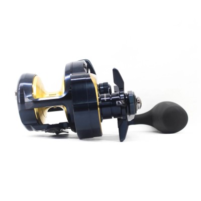 Мультипликатор Daiwa 25 Saltiga 10