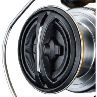 Катушка для спиннинговой рыбалки Shimano Sahara C5000 FI XG
