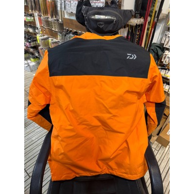 Универсальный зимний костюм Daiwa DW-1924E Fade Orange Универсальный зимний костюм Daiwa DW-1924E Fade Orange