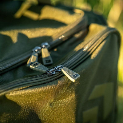 Многофункциональная сумка Daiwa Black Widow Low Level Carryall